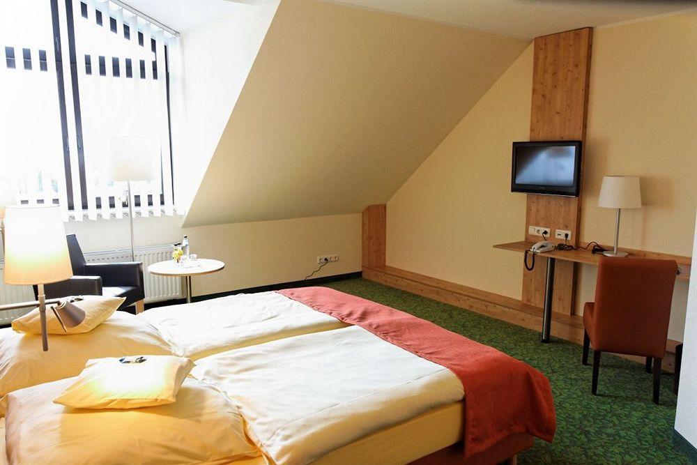 Hotel Und Landgasthof Zum Bockshahn Spessart  Esterno foto