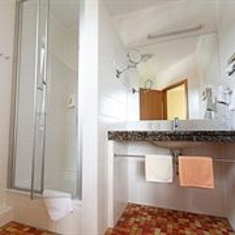 Hotel Und Landgasthof Zum Bockshahn Spessart  Esterno foto
