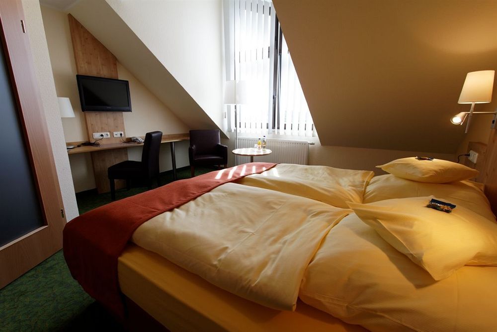 Hotel Und Landgasthof Zum Bockshahn Spessart  Esterno foto