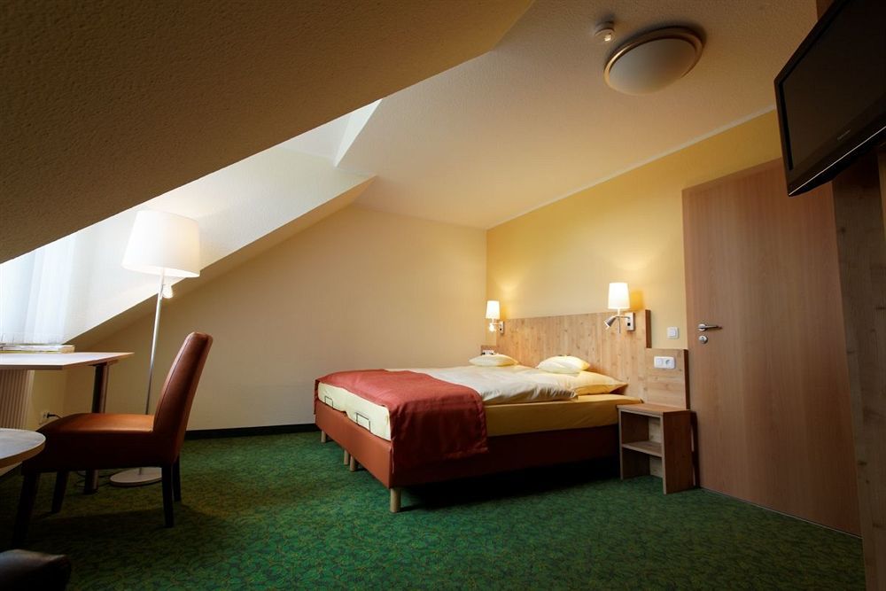 Hotel Und Landgasthof Zum Bockshahn Spessart  Esterno foto